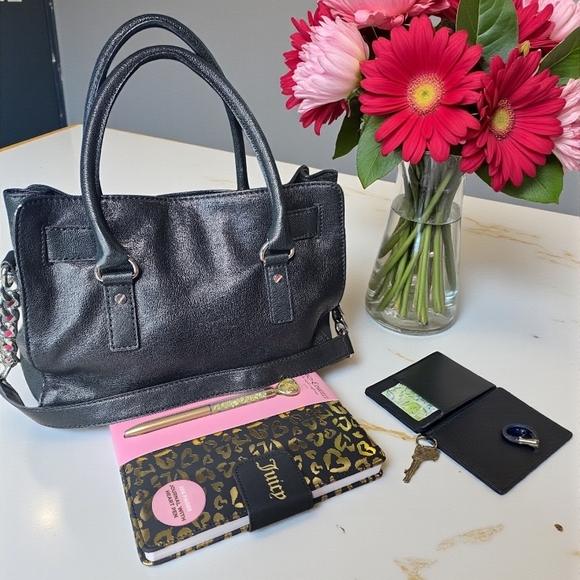 Michael Kors Hamilton Satchel With Padlock And Key Charm In Black Leather - Picture 2 of 15